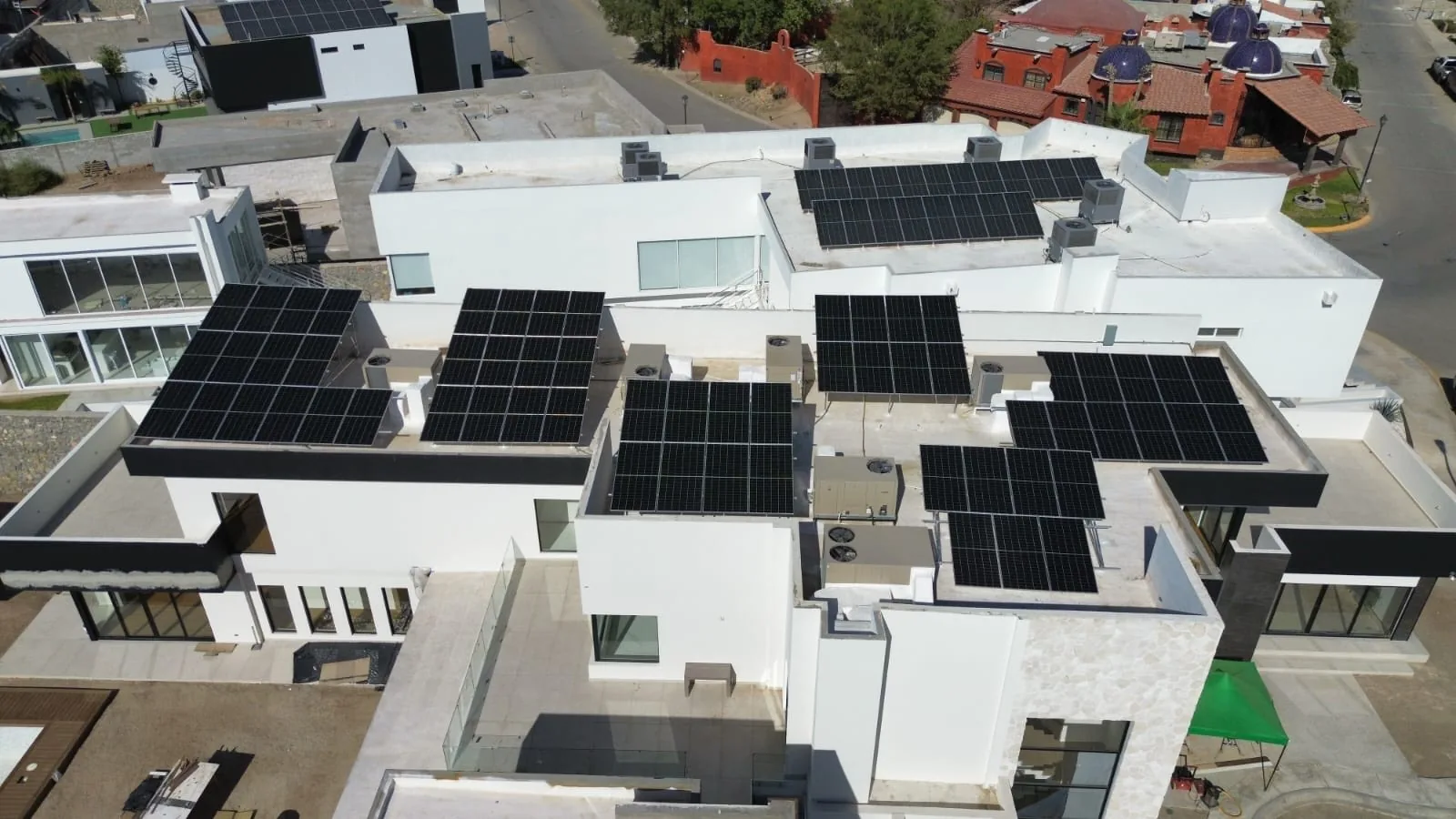 Paneles solares residenciales Misión de los lagos